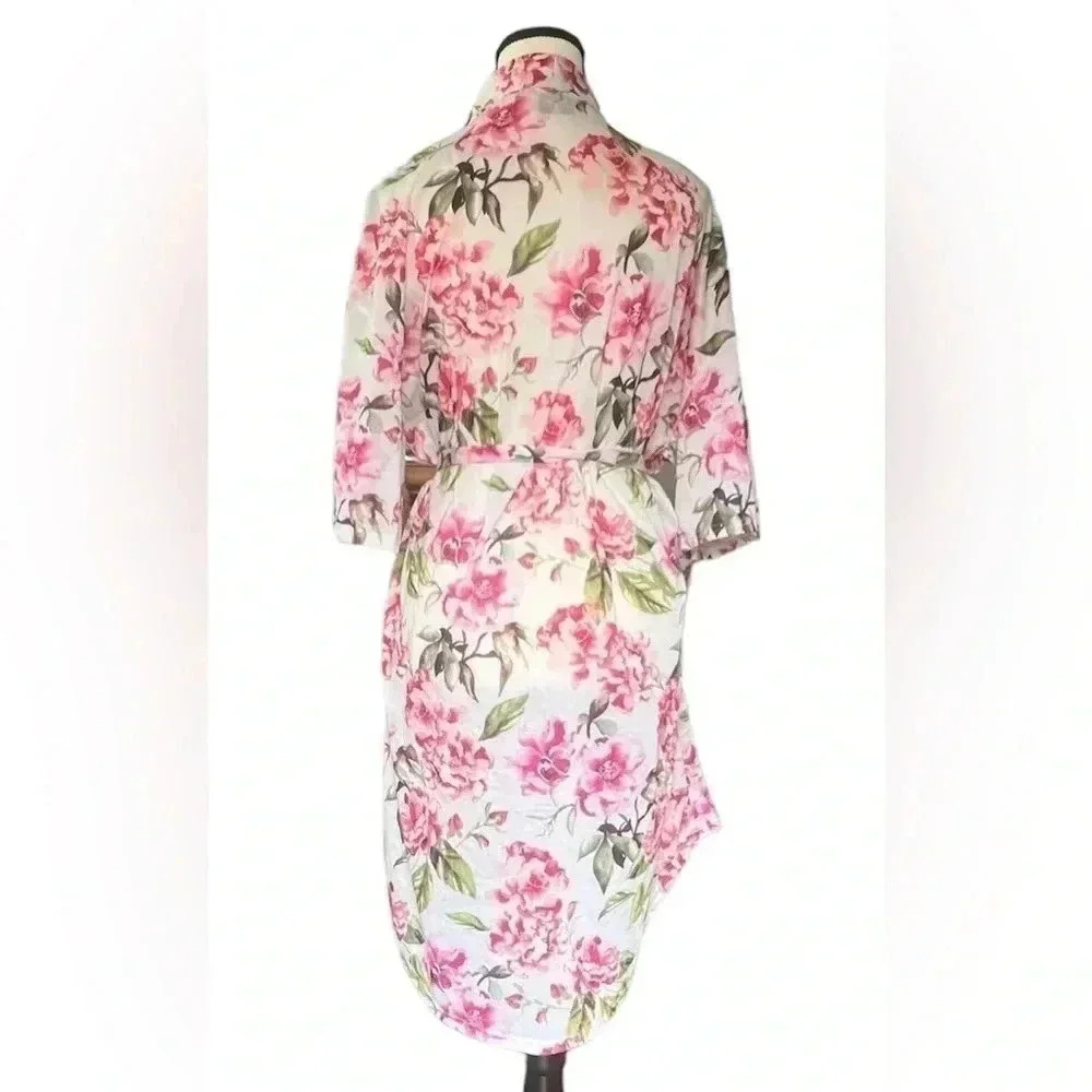 Show ‎ me your MuMu women’s floral Robe NWOT Sz Small - Picture 2 of 6